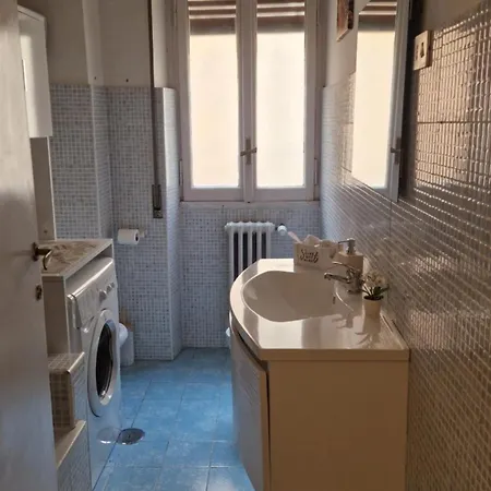 Entire Apartment-casal Bertone-tiburtina アパート *