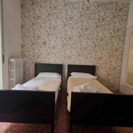 Entire Apartment-casal Bertone-tiburtina アパート *