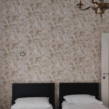 Apartment Entire Apartment-casal Bertone-tiburtina Rome